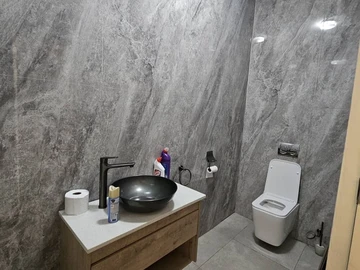 3 Bedroom Flat & Apartment