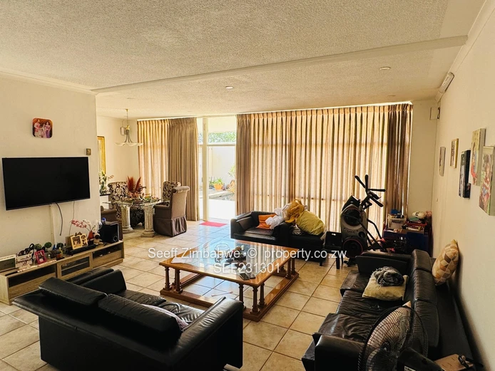 Luxury And Modern 3 Bed Duplex Villa In Avondale (Sole Mandate)
