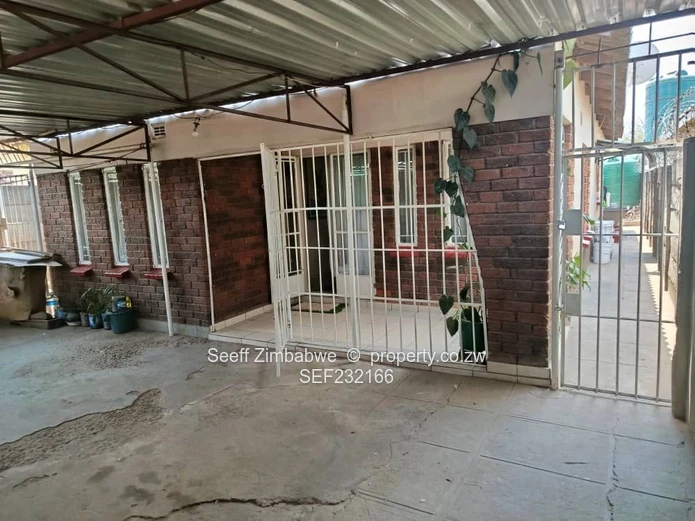 Gated 3-Bed in Zengeza — Carport, Tank & Verandah (Sole Mandate)