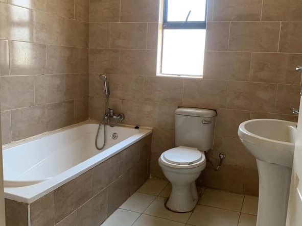 3 Bedroom Flat & Apartment