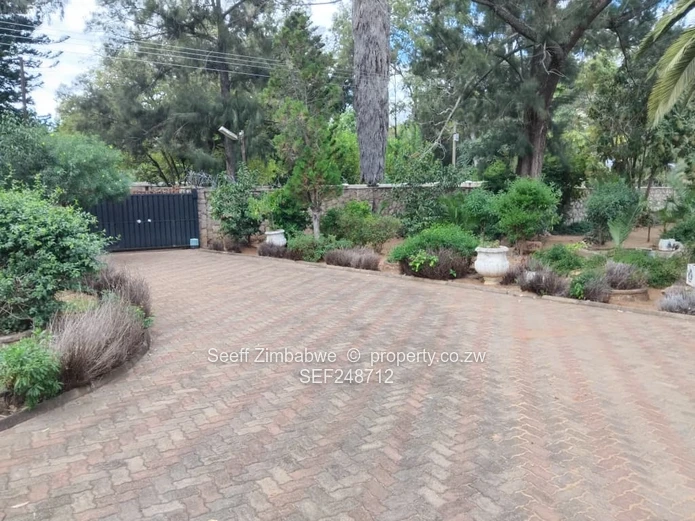  Burnside – Spacious Family Home on 1 Acre 