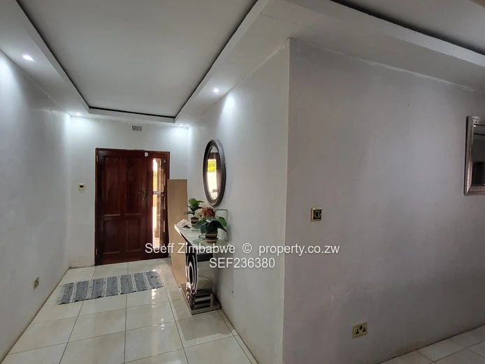 Charming House for Sale in Brookview (Sole Mandate)