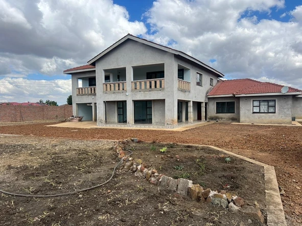 6 Bedroom House