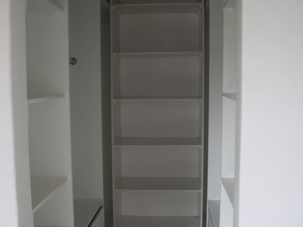 2 Bedroom Flat & Apartment