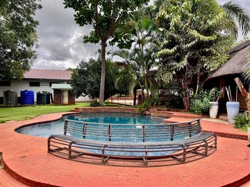 6 Bedroom House