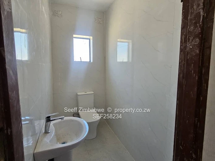 Beautiful Newly Built 3-Bedroom Semi-Detached Home in Sunway City – $800/month