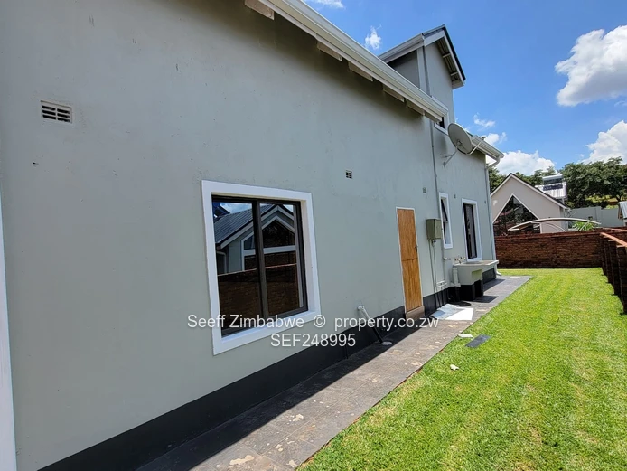 Modern 4-Bed Cluster Home — Private Garden, Pool, Gym, Close to Reekworth School
