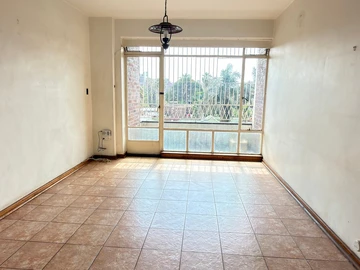 2 Bedroom Flat & Apartment