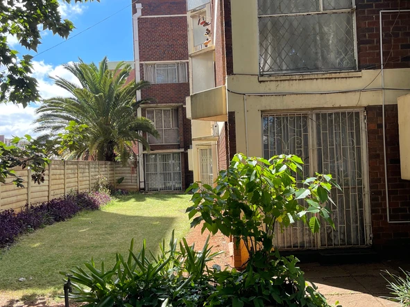 Flat & Apartment