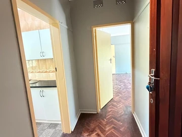 3 Bedroom Flat & Apartment
