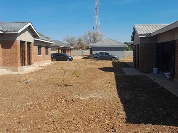 3 Bedroom Flat & Apartment
