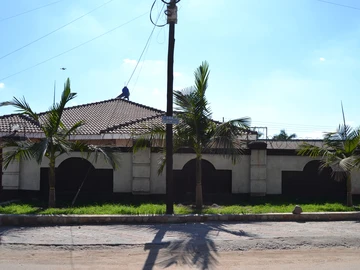 5 Bedroomed House For Sale In Mainway Meadows