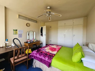 3 Bedroom Flat & Apartment