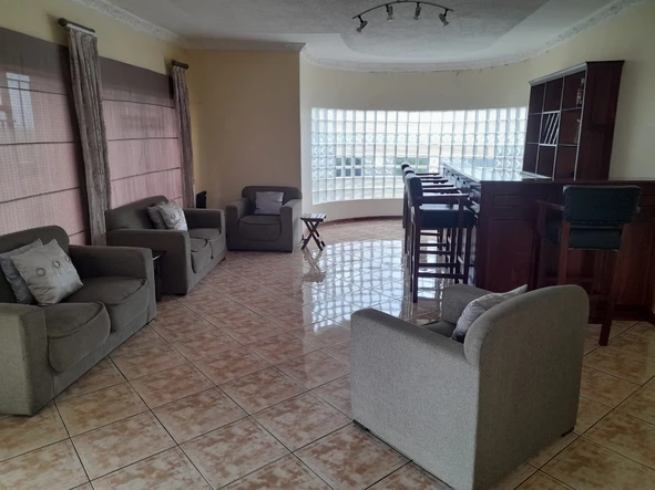 6 Bedroom House