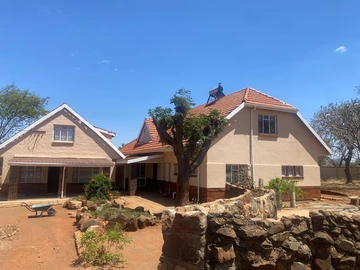 6 Bedroom House For Rental!!!!
