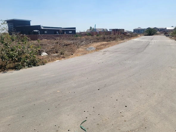 Stands & Residential Land