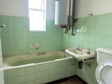 2 Bedroom Flat & Apartment