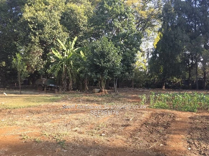 450 m² Cluster Stand in Highlands — Mains Water & Sewer