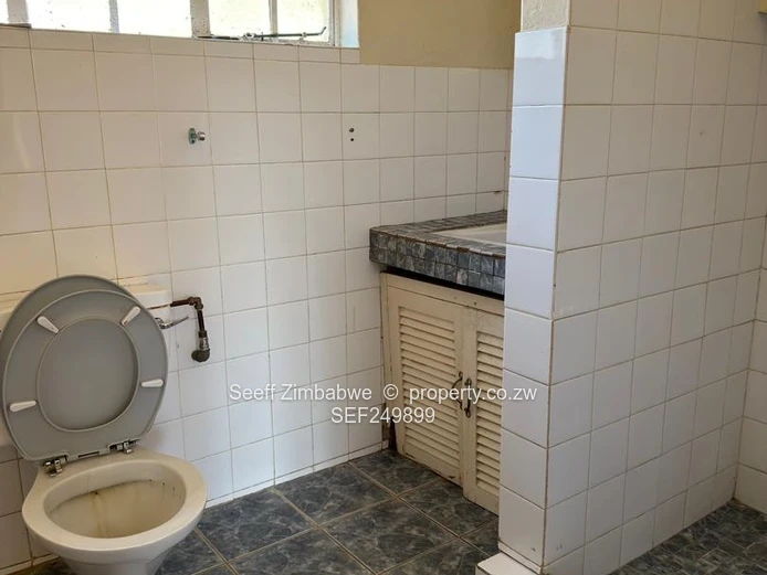 Charming & Secure 4-Bedroom Family Home in Bluffhill