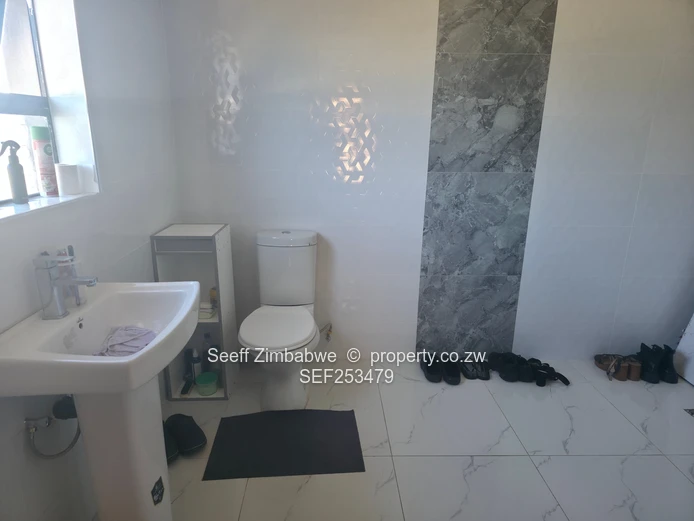 Arlington 4-Bed Single-Storey Townhouse w/ Borehole