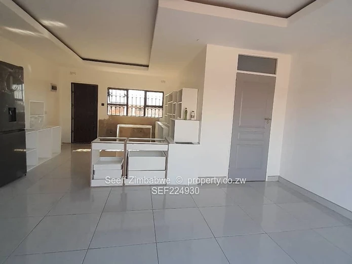 Townhouse for Sale in Queenspark.