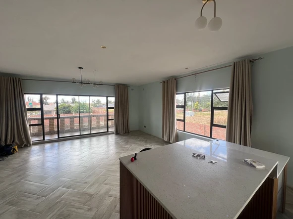 6 Bedroom House