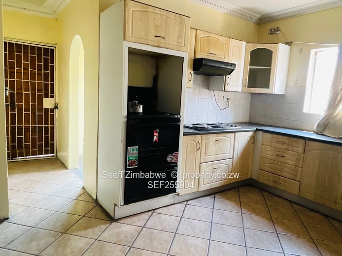 5 Bedroom House For Sale In Old Windsor Ruwa (Sole Mandate)