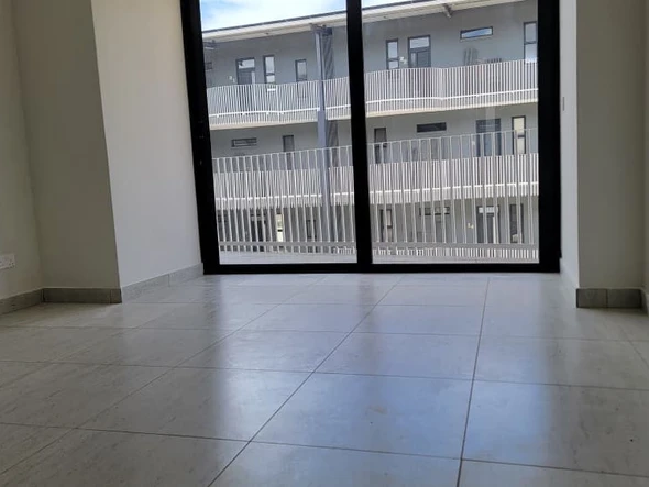 2 Bedroom Flat & Apartment