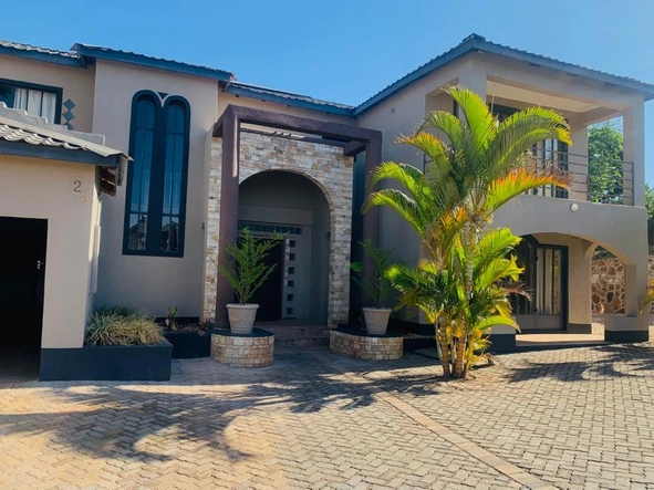 6 Bedroom House