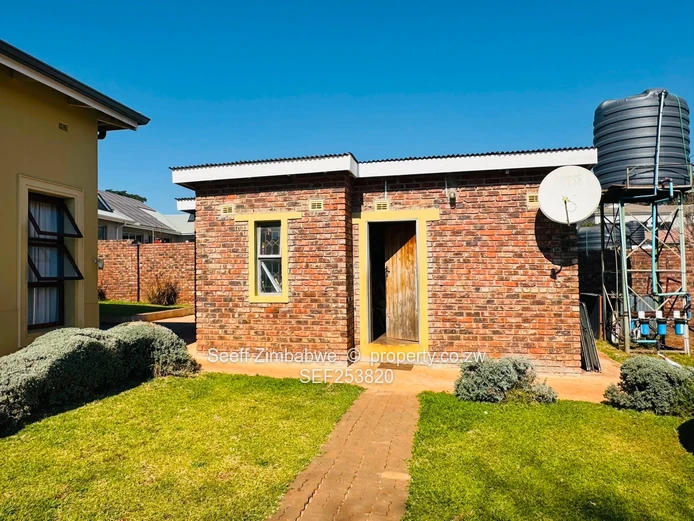 Modern 5-Bed Luxury Residence for sale in Quinnington, Borrowdale