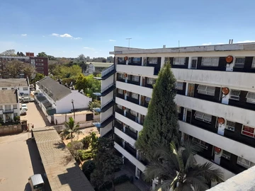 2 Bedroom Flat & Apartment