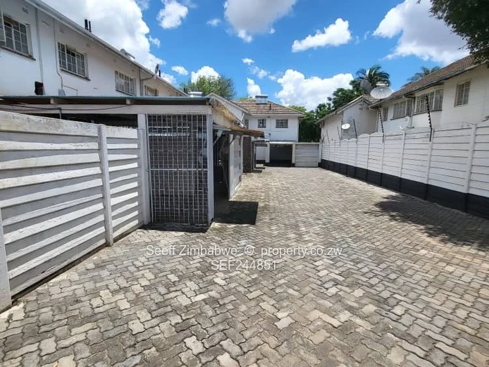 Sunlit Double-Storey 3-Bed Garden Flat in Avenues