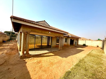 5 Bedroom House