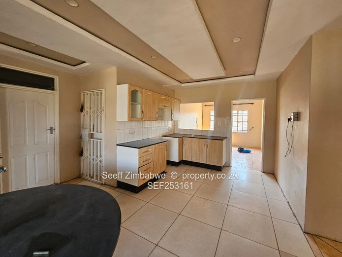 Spacious 4-Bedroom Home With Solar & Borehole In Zimre Park