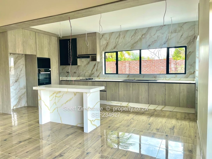 Exquisite 3-Bed Cluster House In Greendale