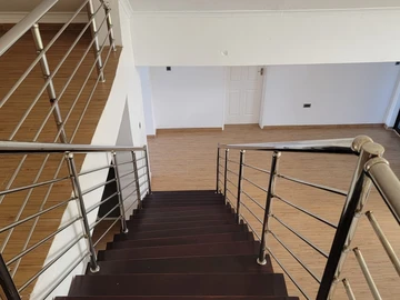4 Bedroom Flat & Apartment