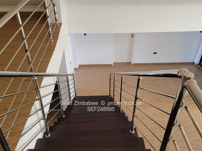 Modern 4-Bed Cluster Home — Private Garden, Pool, Gym, Close to Reekworth School