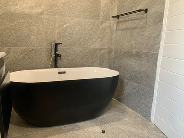3 Bedroom Flat & Apartment