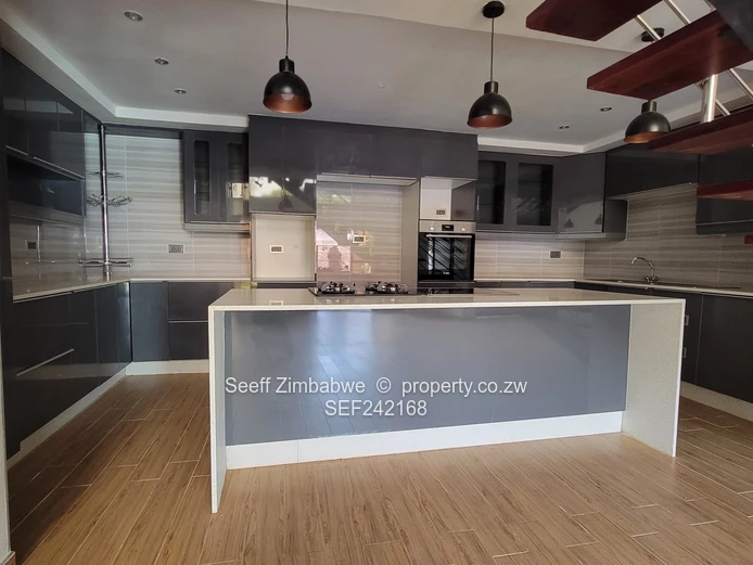 A Luxurious 4-Bedroom Townhouse/Cluster