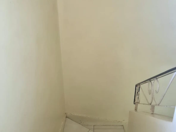 2 Bedroom Flat & Apartment