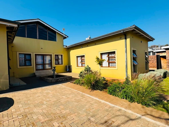 5 Bedroom House