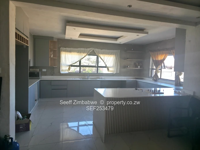 Arlington 4-Bed Single-Storey Townhouse w/ Borehole