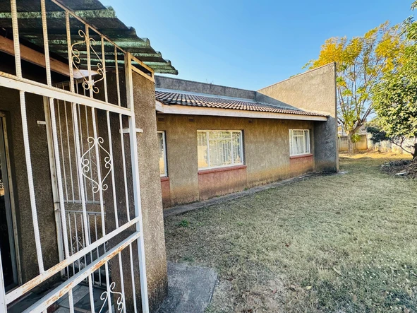 5 Bedroom House