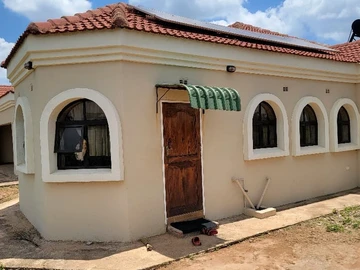 5 Bedroom House