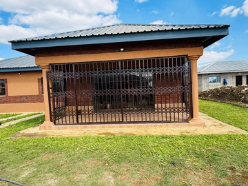 3 Bedroom Garden Flat