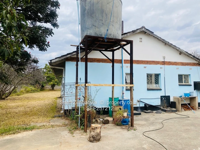 Solid 3-Bedroom Home on 5,423 sqm in Chadcombe (Sole Mandate)