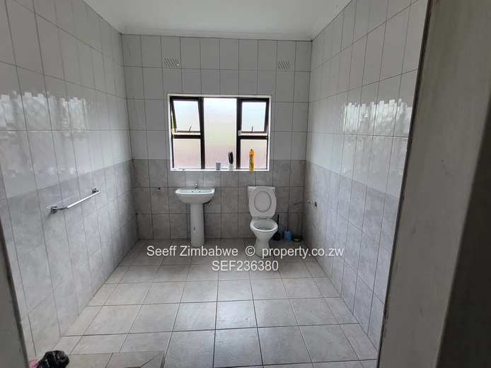 Charming House for Sale in Brookview (Sole Mandate)