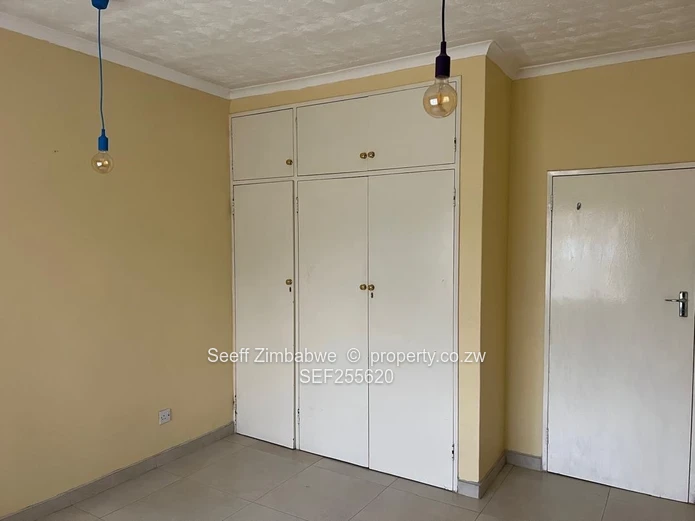 3-Bed cluster unit along Coronation on 871sqm 