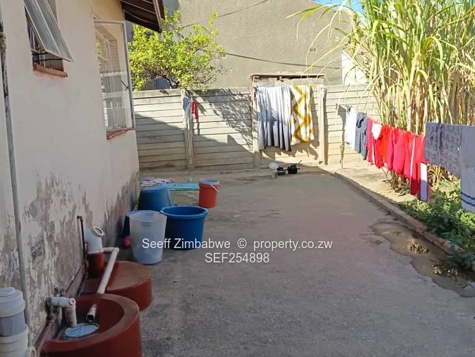 7-Roomed Family Home For Sale – Sunningdale