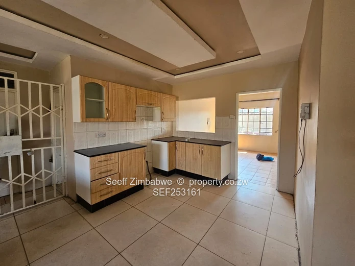 Spacious 4-Bedroom Home With Solar & Borehole In Zimre Park